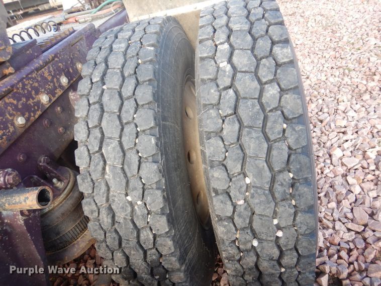 image for item GW9860 1990 Kenworth W900 semi truck