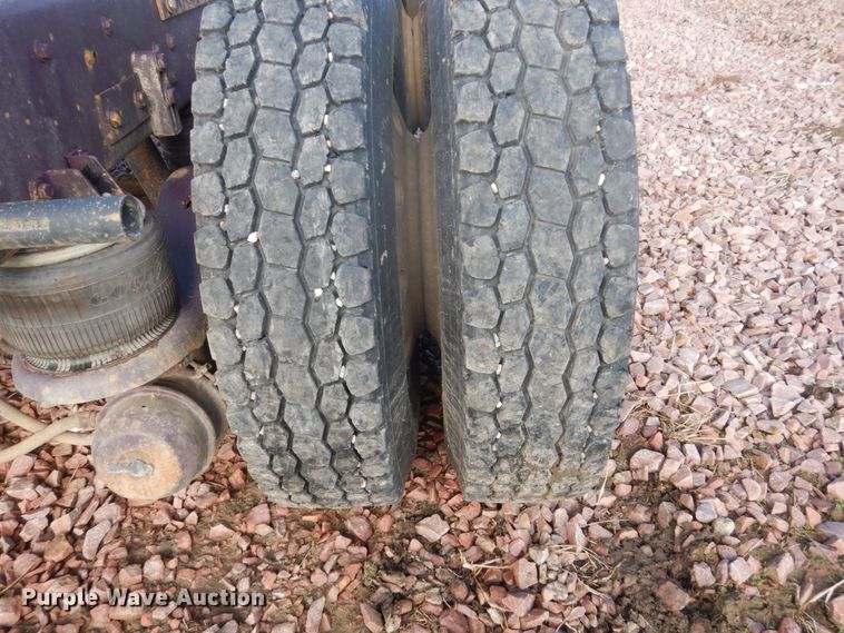 image for item GW9860 1990 Kenworth W900 semi truck