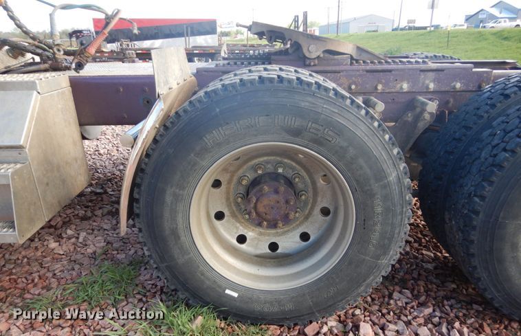 image for item GW9860 1990 Kenworth W900 semi truck