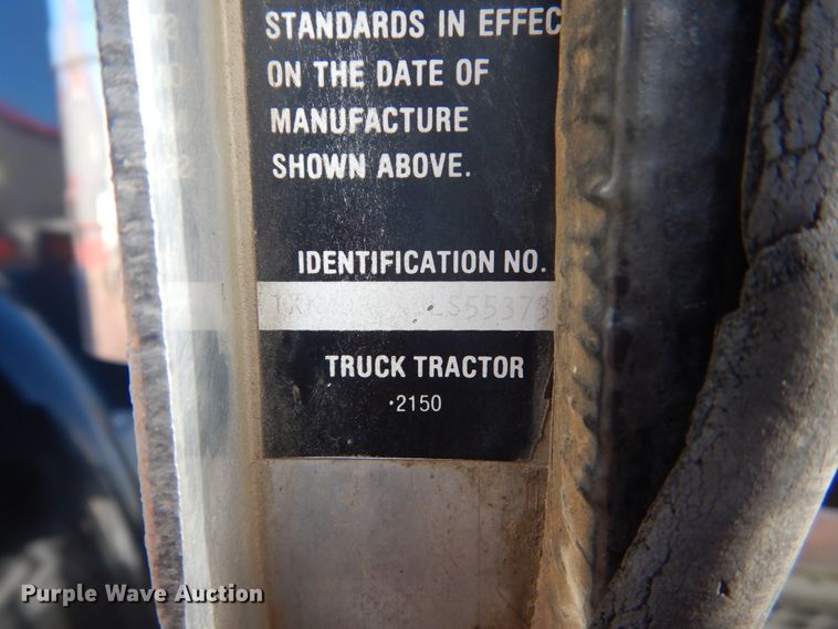 image for item GW9860 1990 Kenworth W900 semi truck