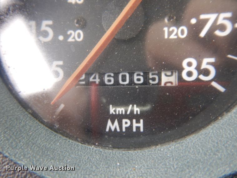 image for item GY9211 1996 Freightliner FL112  flatbed truck