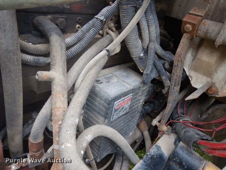 image for item GY9211 1996 Freightliner FL112  flatbed truck