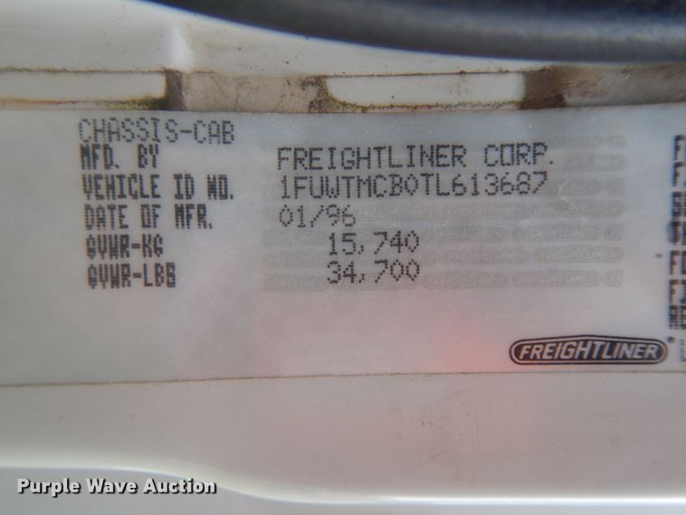 image for item GY9211 1996 Freightliner FL112  flatbed truck