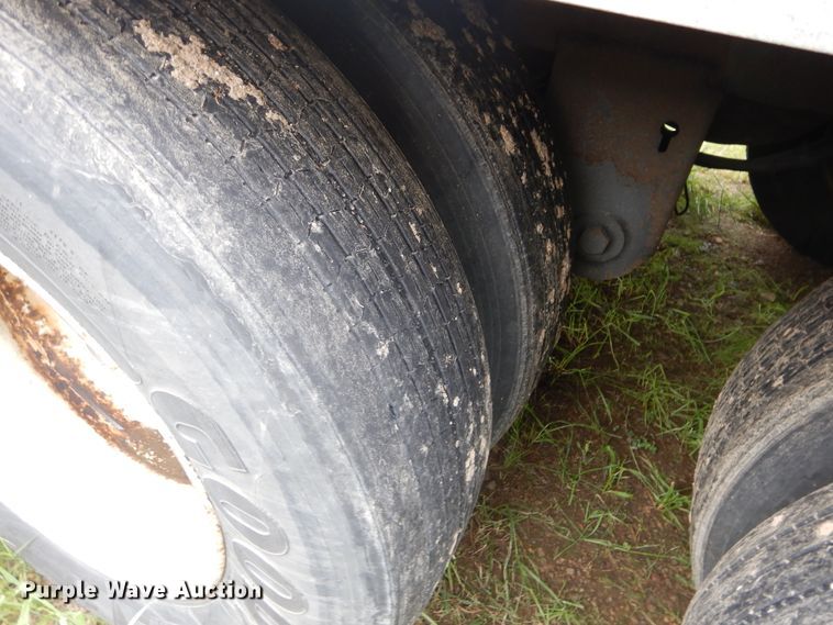 image for item HA9166 2006 Stoughton AVXW-535T-S-C-AR dry van trailer