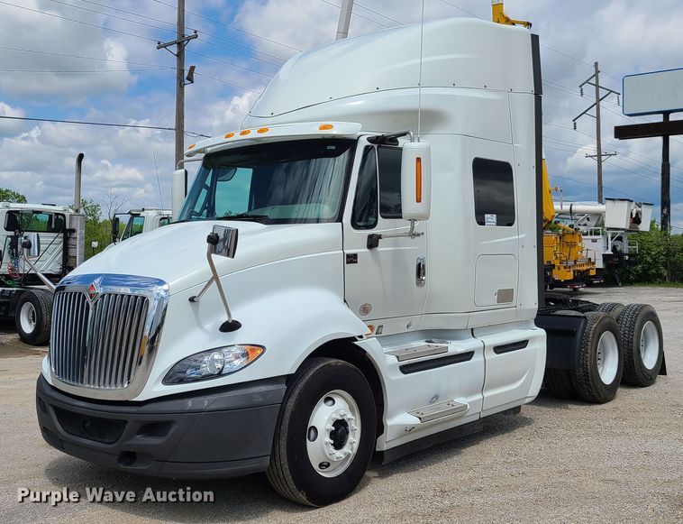 image for item K5849 2012 International ProStar  semi truck