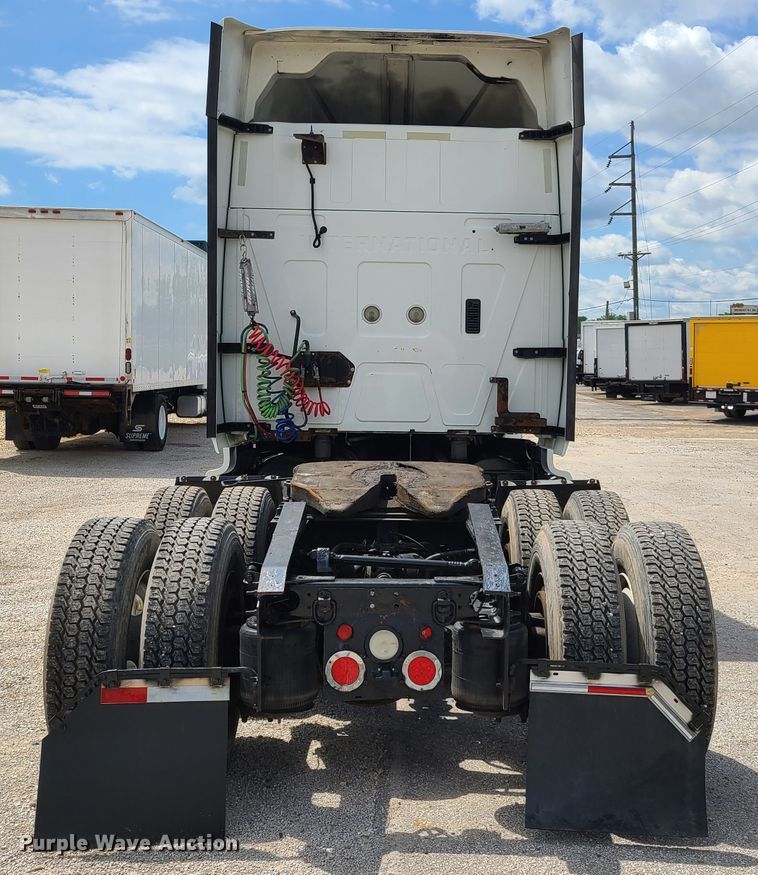 image for item K5849 2012 International ProStar  semi truck