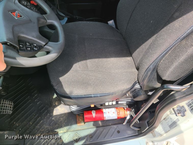 image for item K5849 2012 International ProStar  semi truck