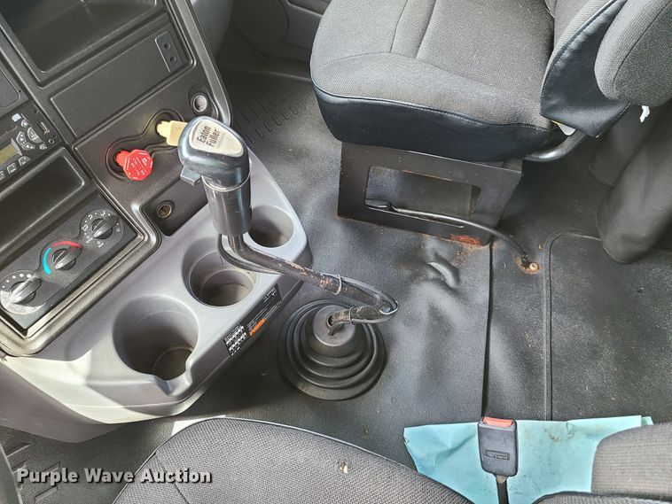 image for item K5849 2012 International ProStar  semi truck