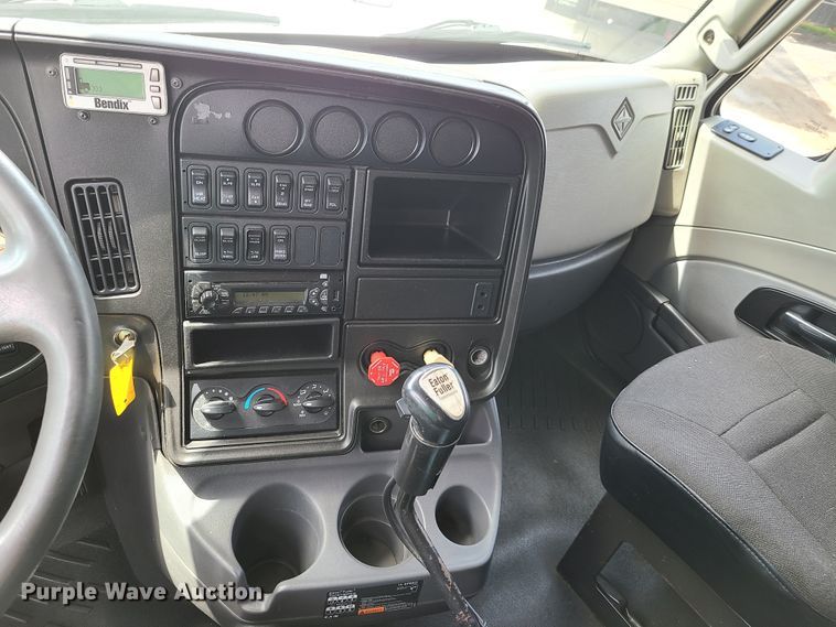 image for item K5849 2012 International ProStar  semi truck