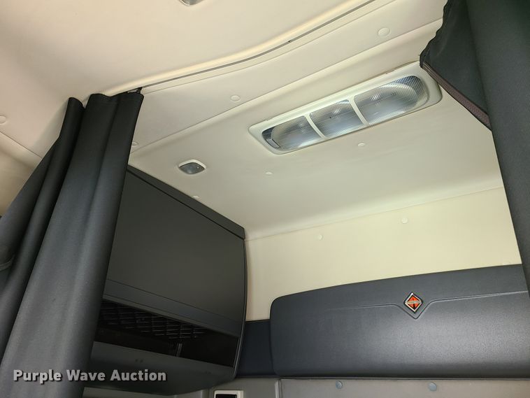 image for item K5849 2012 International ProStar  semi truck