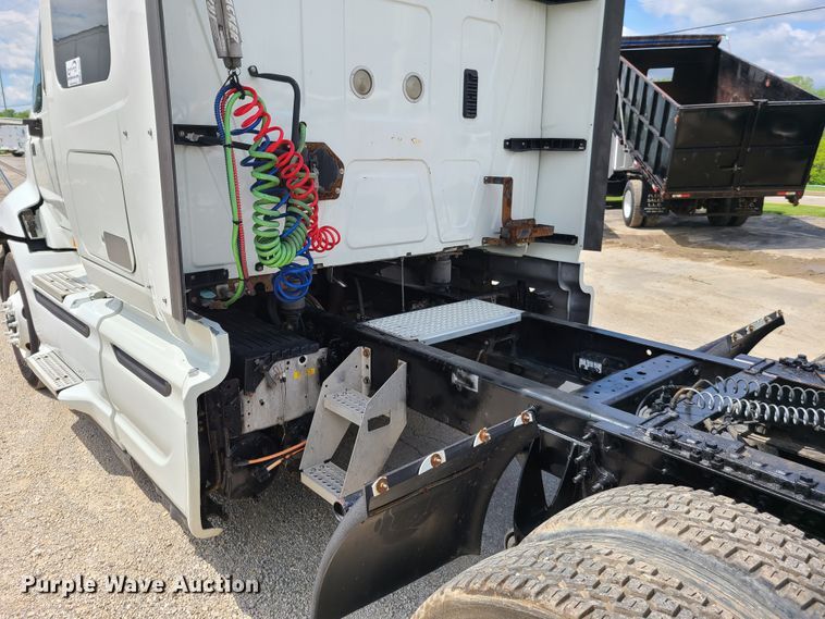 image for item K5849 2012 International ProStar  semi truck