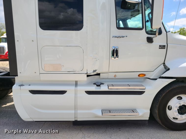 image for item K5849 2012 International ProStar  semi truck