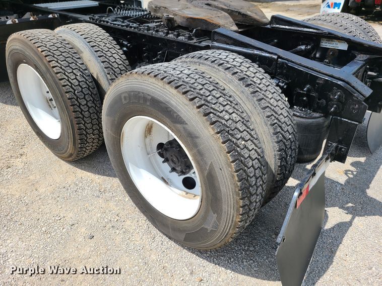 image for item K5849 2012 International ProStar  semi truck