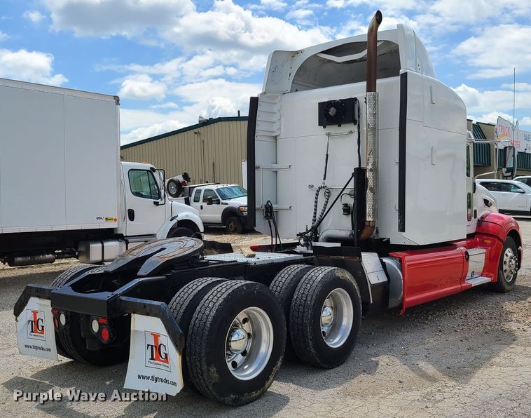 image for item K5850 2012 Peterbilt 386  semi truck
