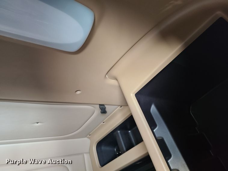 image for item K5850 2012 Peterbilt 386  semi truck