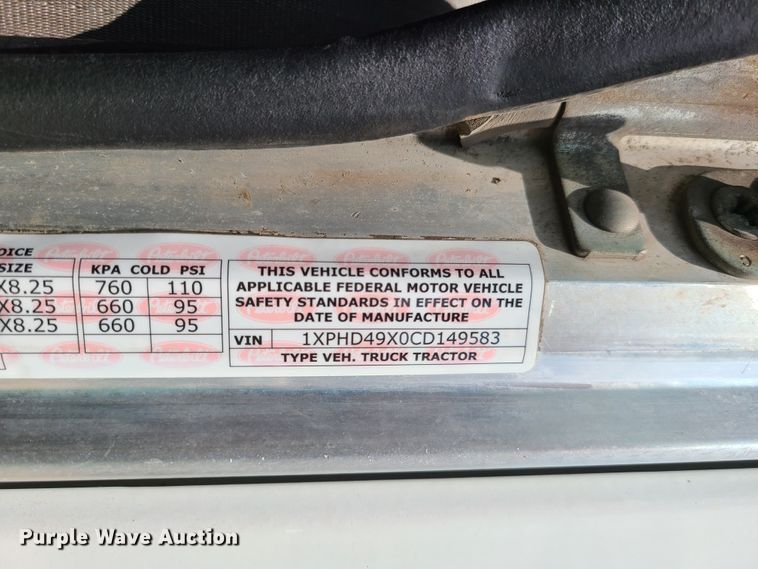 image for item K5850 2012 Peterbilt 386  semi truck