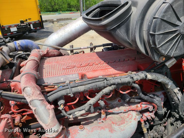 image for item K5850 2012 Peterbilt 386  semi truck