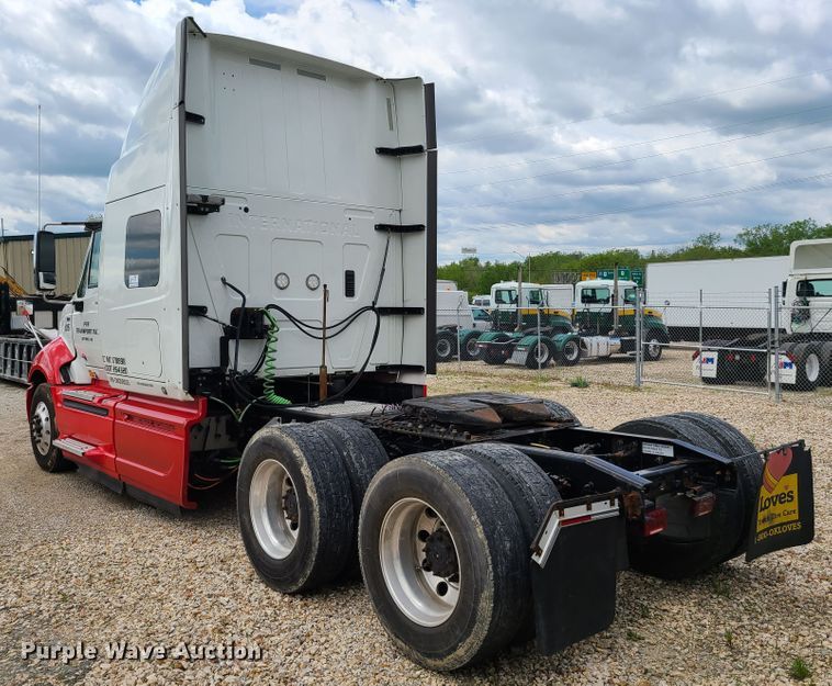 image for item K5852 2013 International ProStar  semi truck