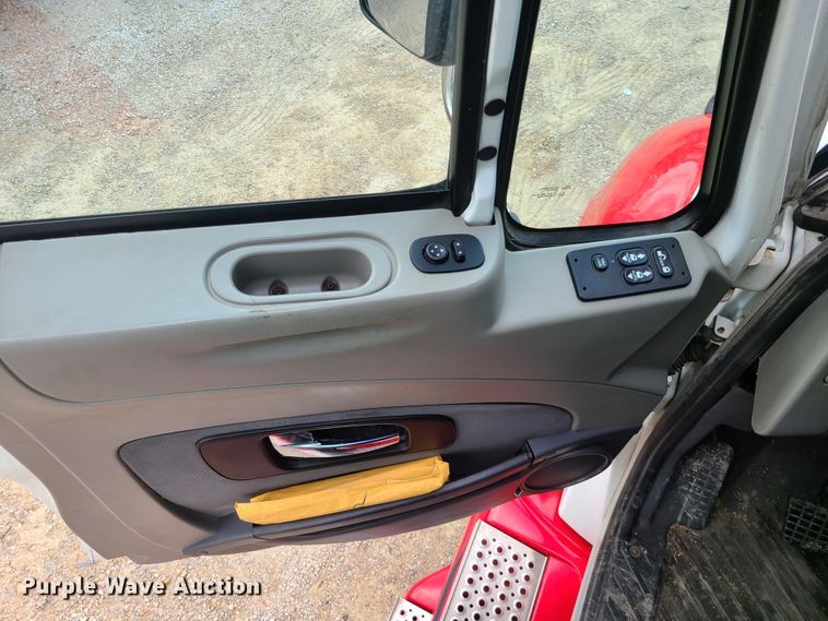 image for item K5852 2013 International ProStar  semi truck