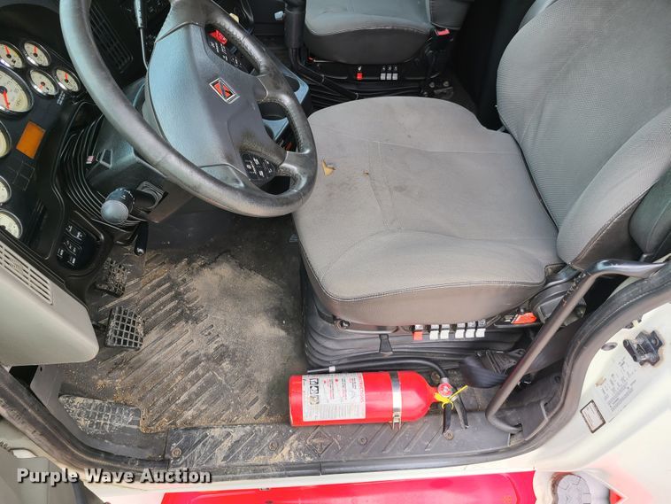 image for item K5852 2013 International ProStar  semi truck