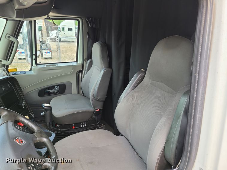 image for item K5852 2013 International ProStar  semi truck