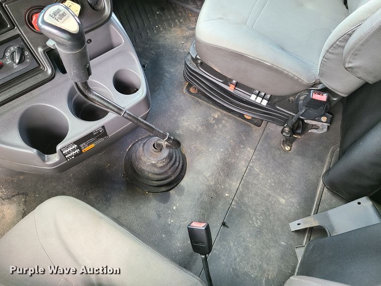 image for item K5852 2013 International ProStar  semi truck