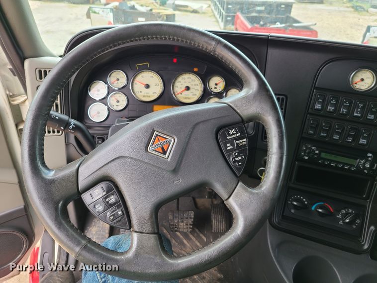 image for item K5852 2013 International ProStar  semi truck