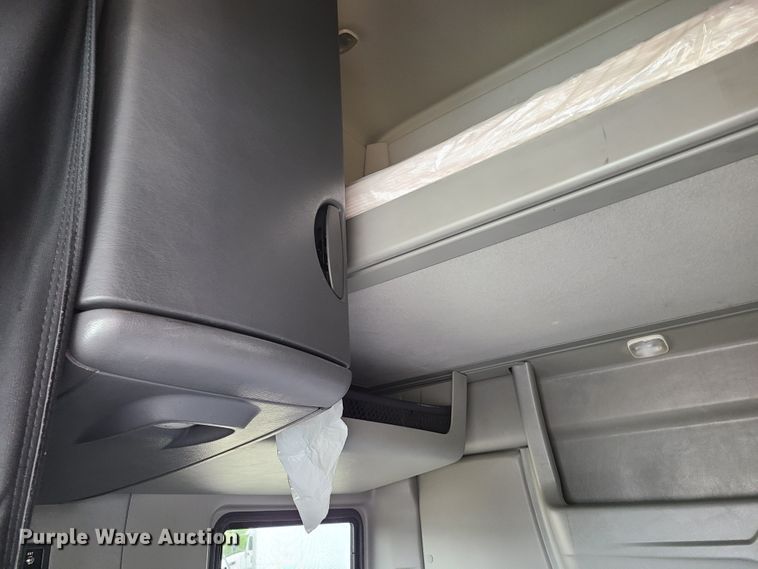 image for item K5852 2013 International ProStar  semi truck