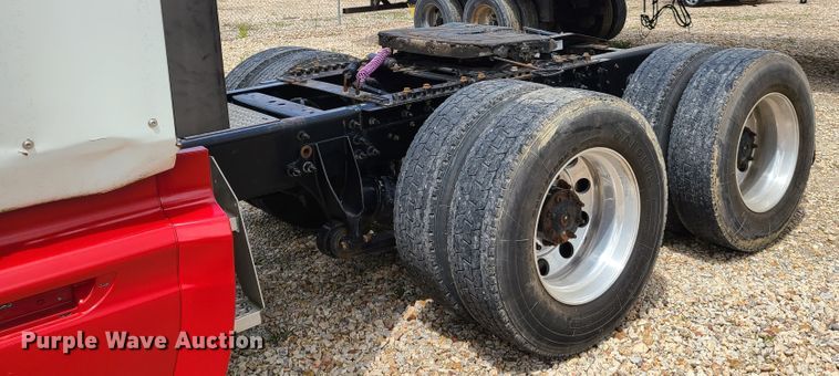 image for item K5852 2013 International ProStar  semi truck