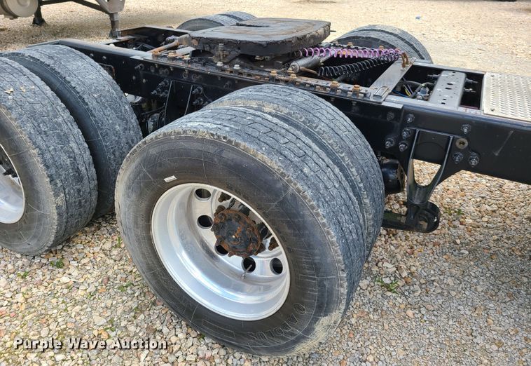 image for item K5852 2013 International ProStar  semi truck