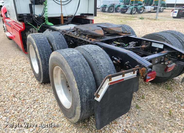 image for item K5852 2013 International ProStar  semi truck