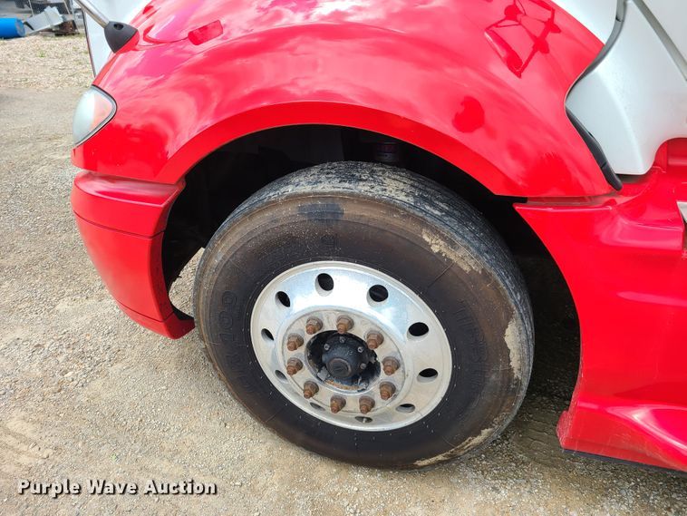 image for item K5852 2013 International ProStar  semi truck