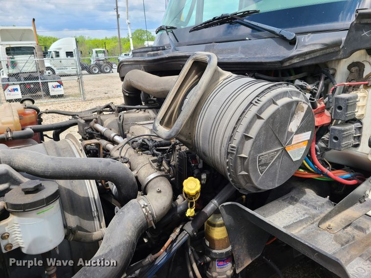 image for item K5852 2013 International ProStar  semi truck