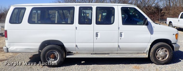 image for item DC3290 1997 Ford Club Wagon  van