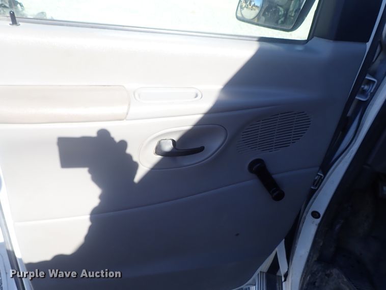 image for item DC3290 1997 Ford Club Wagon  van