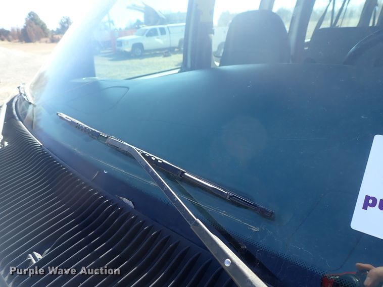 image for item DC3290 1997 Ford Club Wagon  van