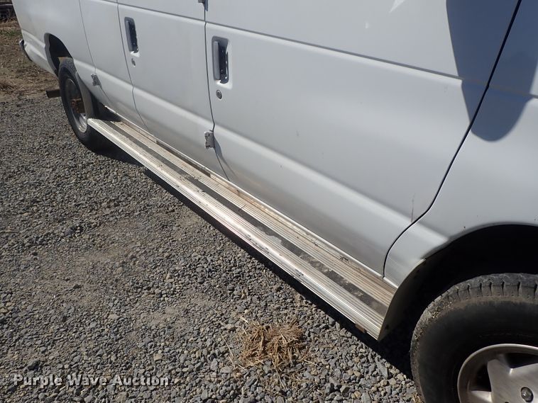 image for item DC3290 1997 Ford Club Wagon  van