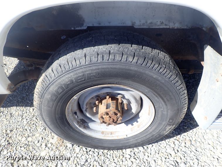 image for item DC3290 1997 Ford Club Wagon  van