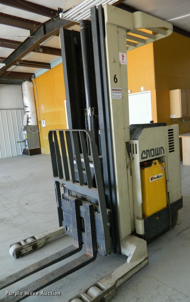 image for item DE4450 Crown 35RRTTS forklift