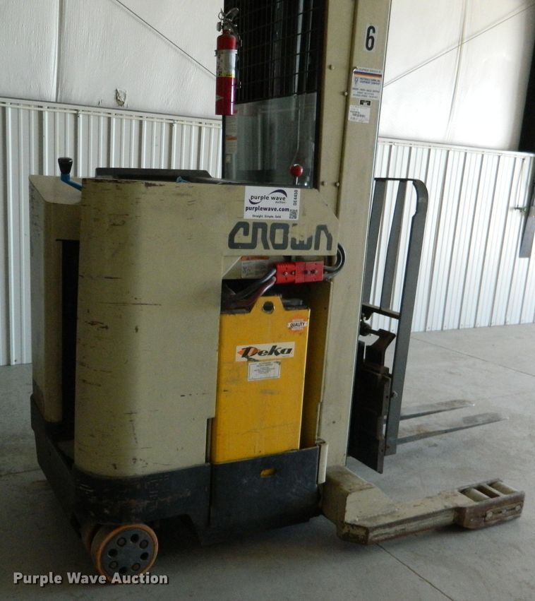 image for item DE4450 Crown 35RRTTS forklift