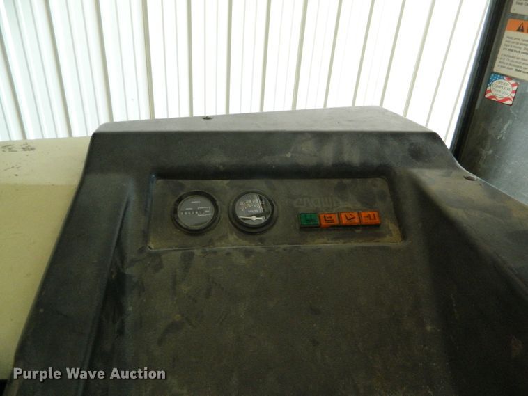 image for item DE4450 Crown 35RRTTS forklift