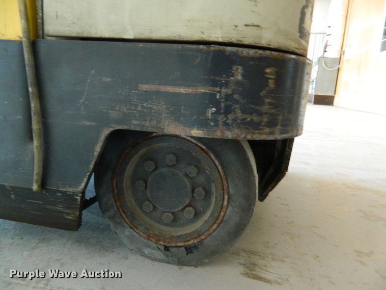 image for item DE4450 Crown 35RRTTS forklift