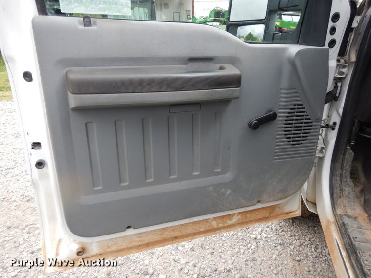 image for item DE5629 2011 Ford F250 Super Duty  pickup truck