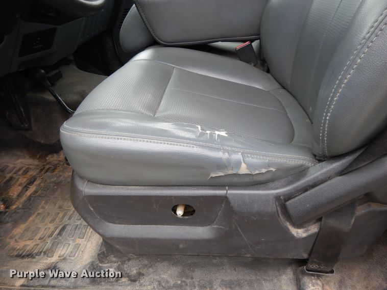 image for item DE5629 2011 Ford F250 Super Duty  pickup truck