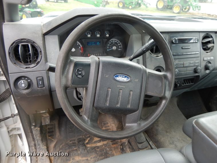 image for item DE5629 2011 Ford F250 Super Duty  pickup truck