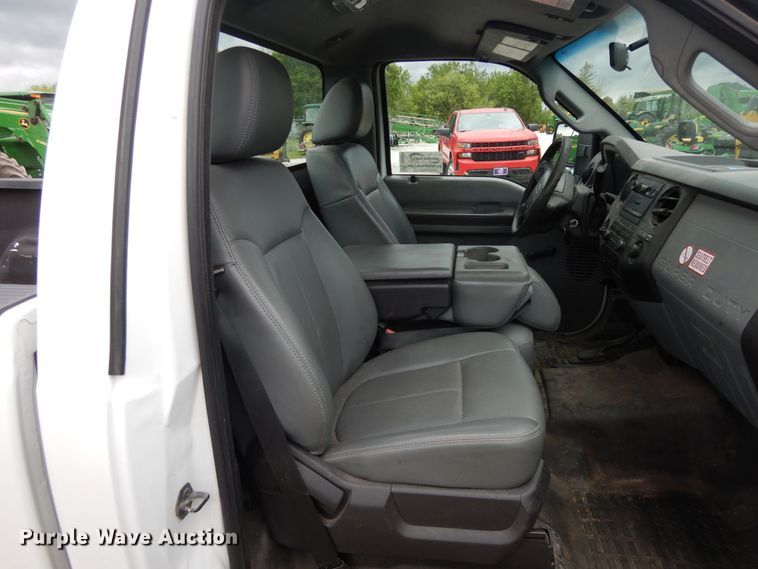 image for item DE5629 2011 Ford F250 Super Duty  pickup truck