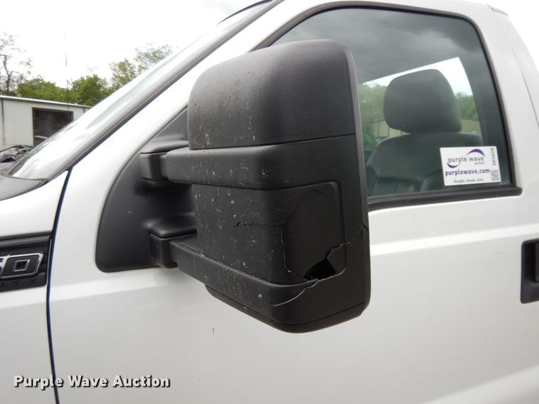 image for item DE5629 2011 Ford F250 Super Duty  pickup truck