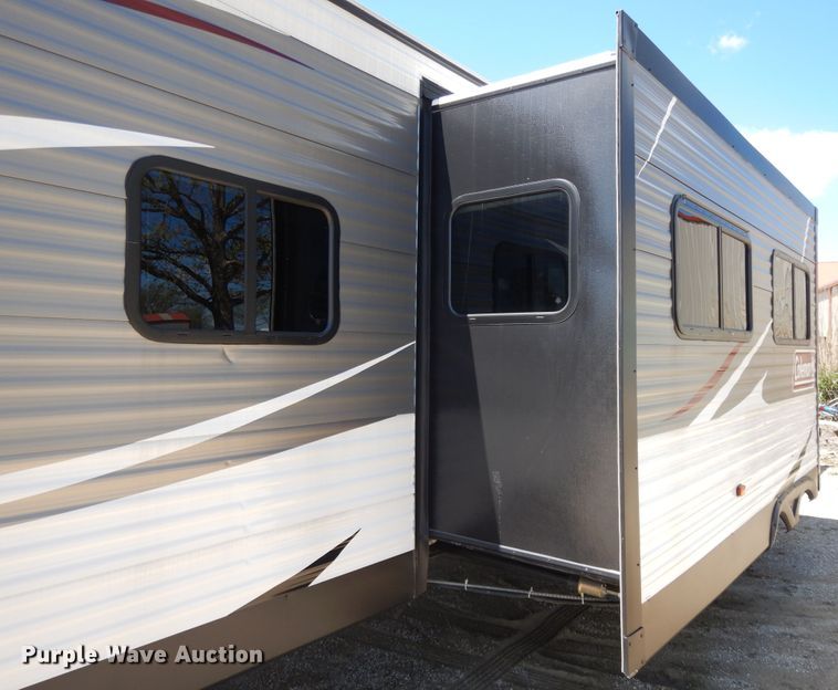 image for item DE5633 2019 Coleman CM285BH19  camper