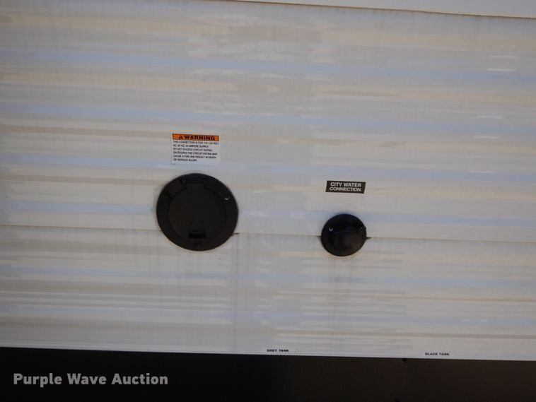 image for item DE5633 2019 Coleman CM285BH19  camper