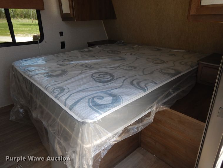 image for item DE5633 2019 Coleman CM285BH19  camper